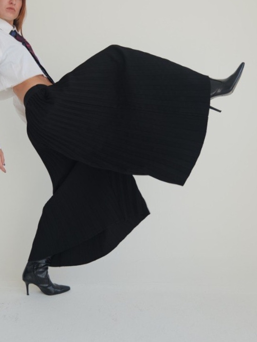 Concert Performance Black Pants - Picture 4 of 9